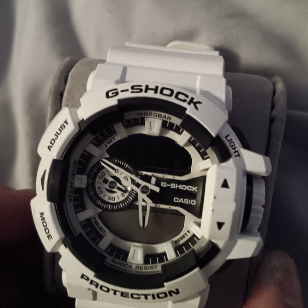 Mens white Gshock watch